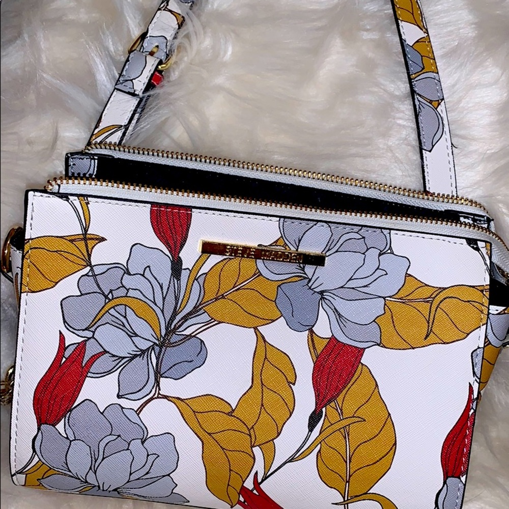 Steve Madden purse